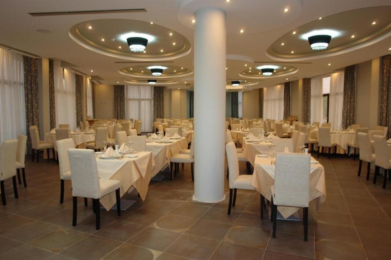 Hotel Airport Tirana Rinas Restaurant billede